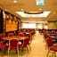 Grand Harbour Hotel
