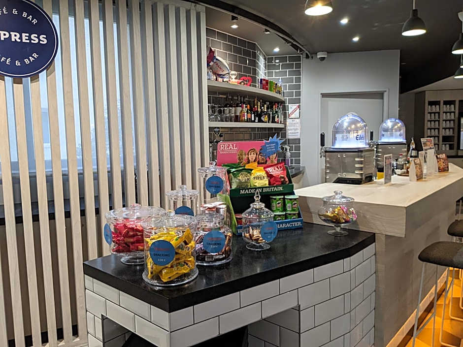 Holiday Inn Express Paris - Velizy By IHG