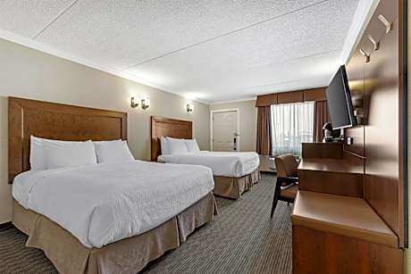 Queen Room with Two Queen Beds- Ground Floor