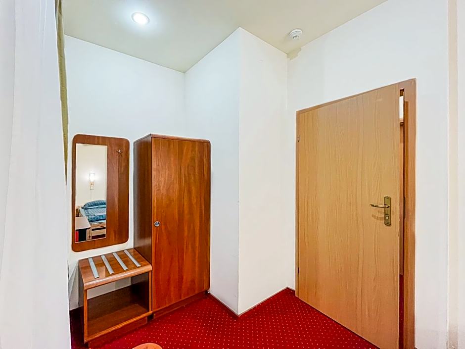 Fry House Hostel - 15min to Dworzec Zachodni, 5min to Klub Progresja