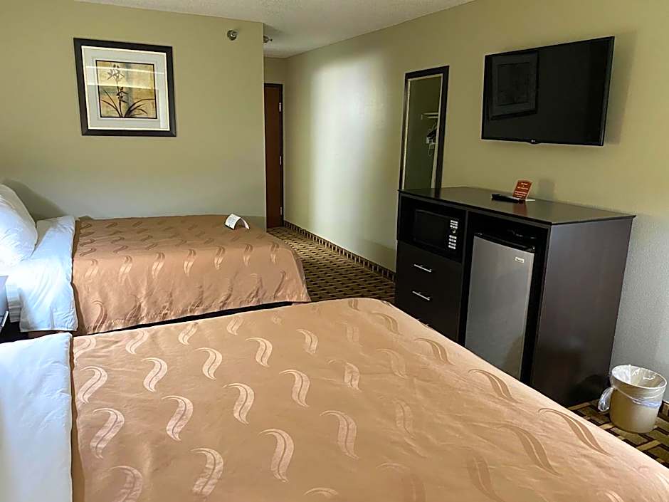 Quality Inn Morton At I-74