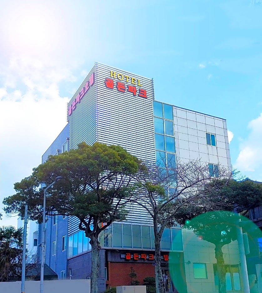 Golden Park Hotel