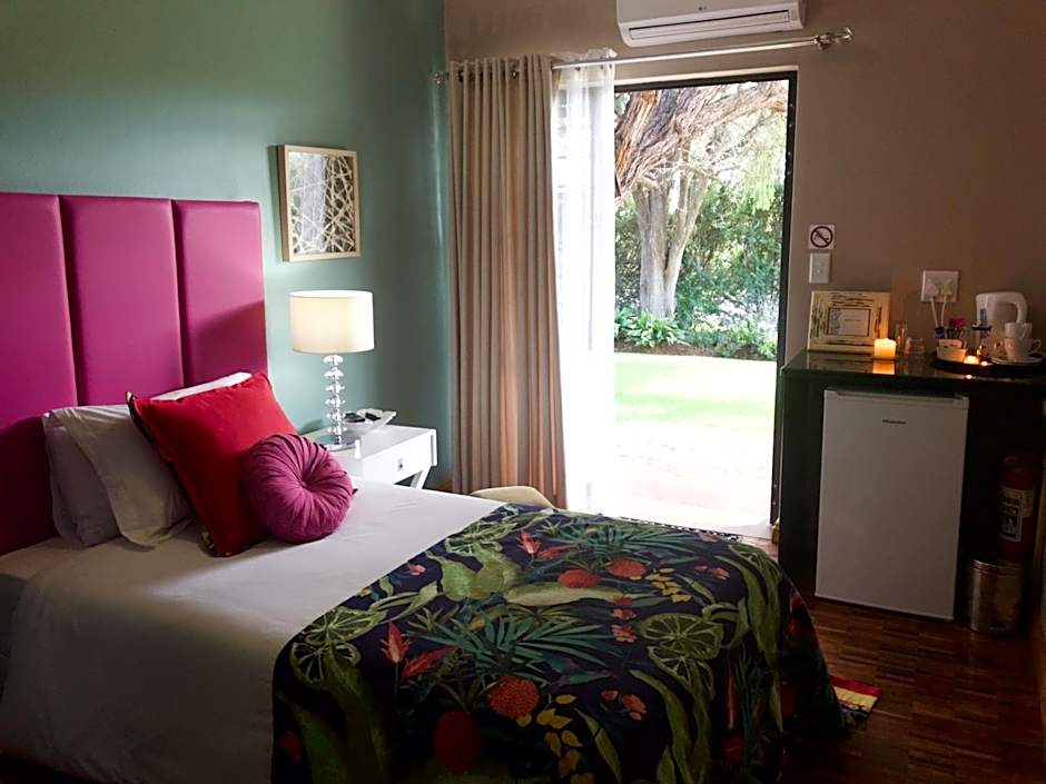The Hedge Guesthouse