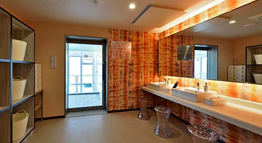 Green Rich Hotel Okinawa Nago (Artificial hot spring Futamata Yunohana)