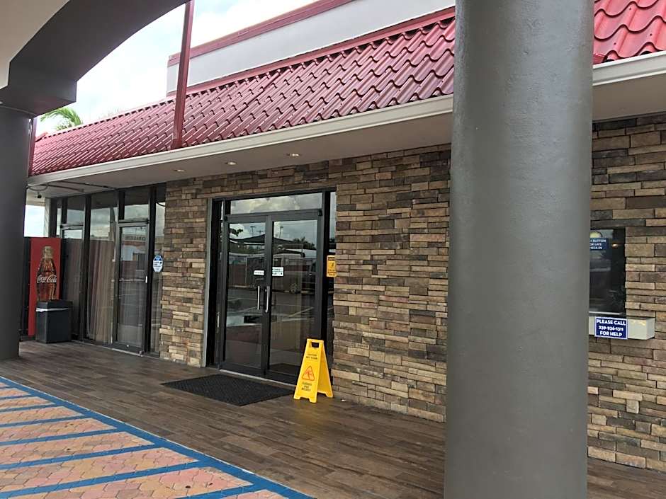 Days Inn by Wyndham Fort Myers