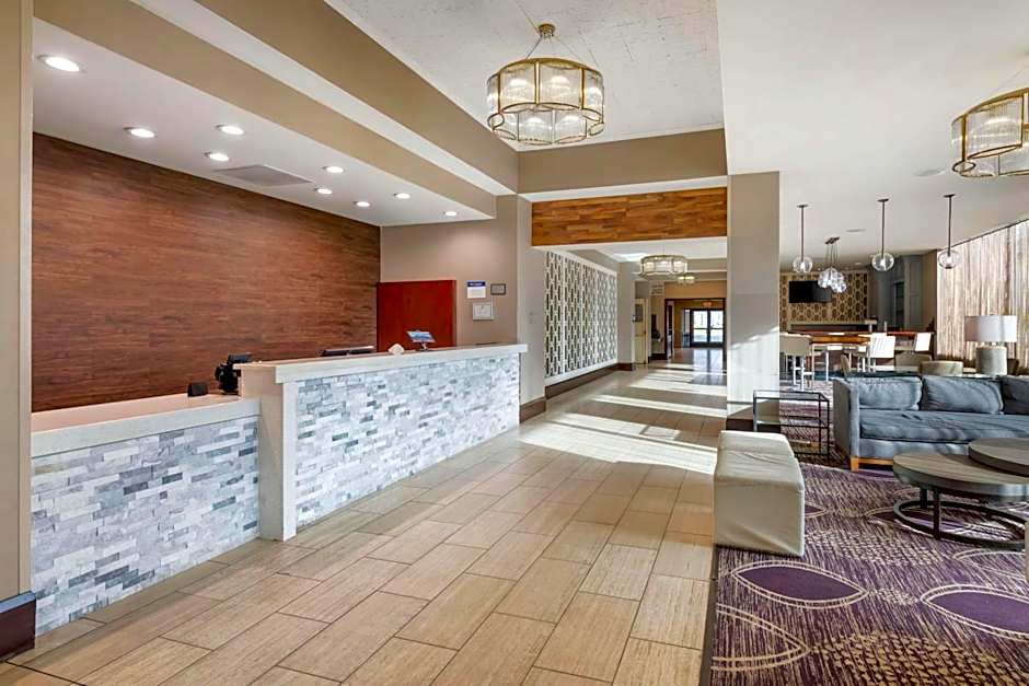 Brooklyn Center Hotel & Conference Center