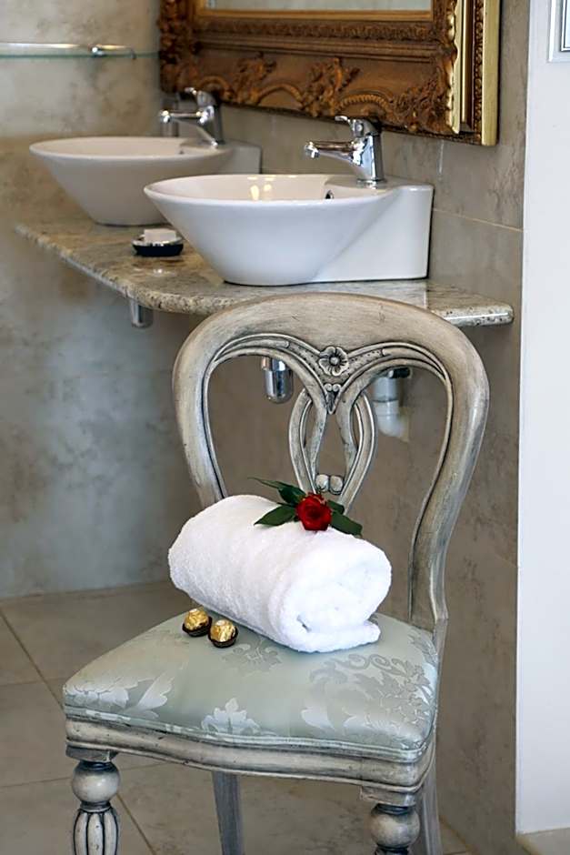 Misty Waves Boutique Hotel