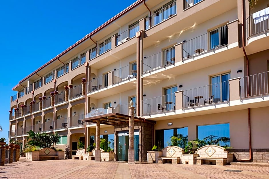 Hotel Antares
