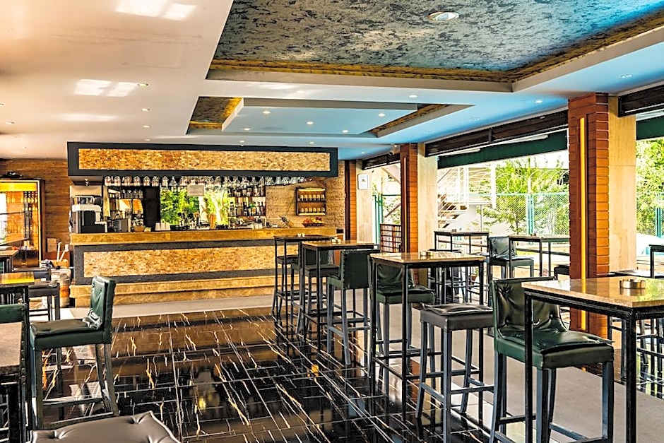 Ambassador Plaza Hotel - All Inclusive