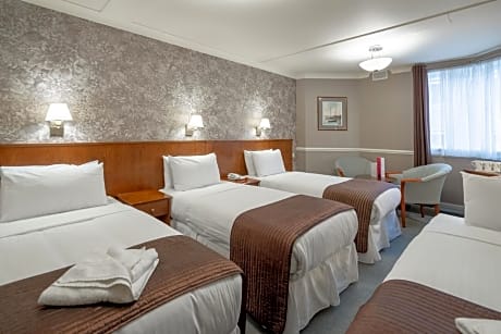 Crown Triple Room