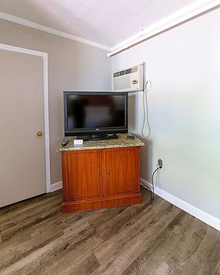 OAKS MOTEL GREENSBORO NC