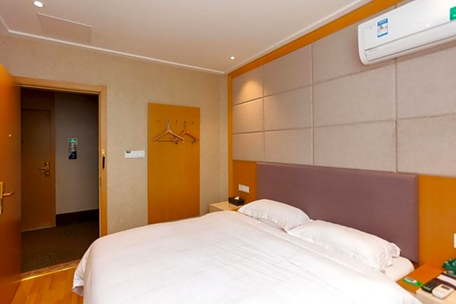 GreenTree Inn Jiangsu Wuxi Jiangyin Yunting Changshan Avenue ChenGYAng Road Business Hotel