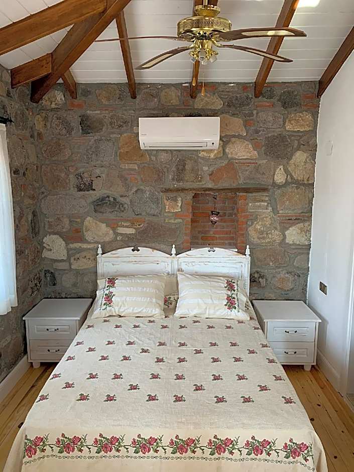 Photo 1 of 5 of Adahan Pansiyon Açelya Room