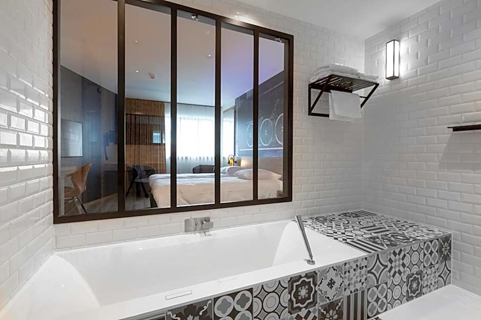 Hotel Leo Station, Villa et Annexes