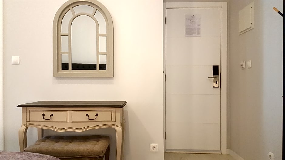 Grande Pensao Residencial Alcobia