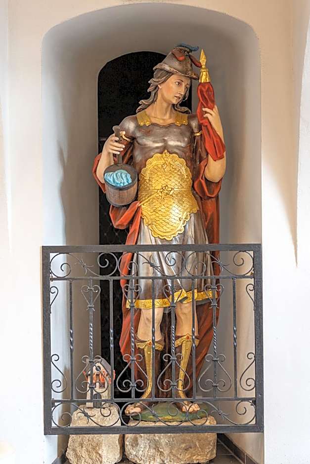 Kaiser von Österreich, Historik- und Thermalhotel