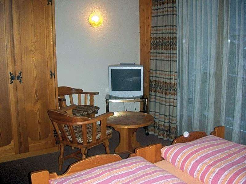 Photo 1 of 8 of Double Room