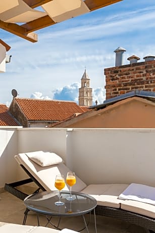 Deluxe Double Room with Terrace