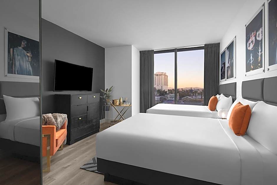 The ENGLiSH Hotel, Las Vegas, a Tribute Portfolio Hotel