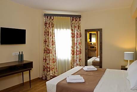 Classic Room with Balcony