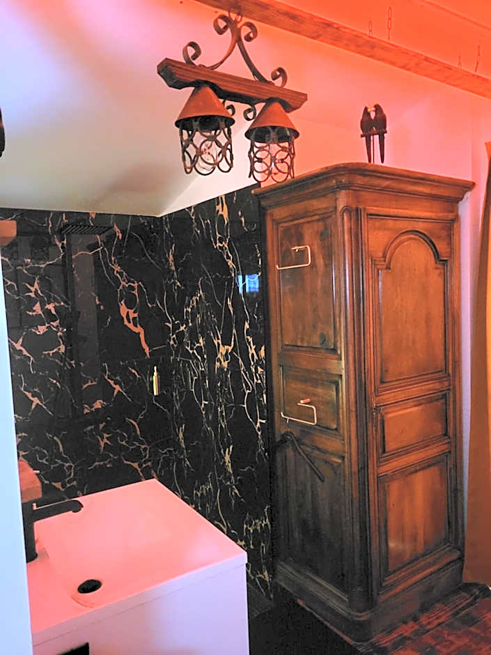 LOVE Room Danslesbois avec spa