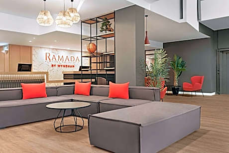Ramada by Wyndham Valencia Almussafes