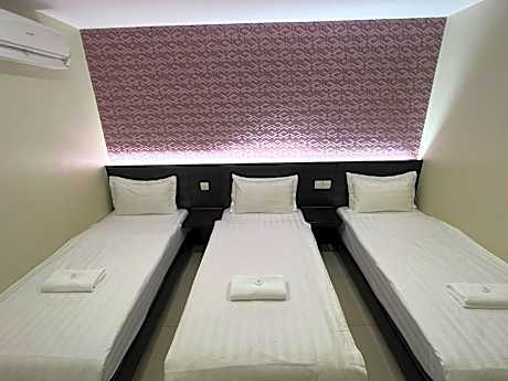 Comfort Triple Room with Shower
