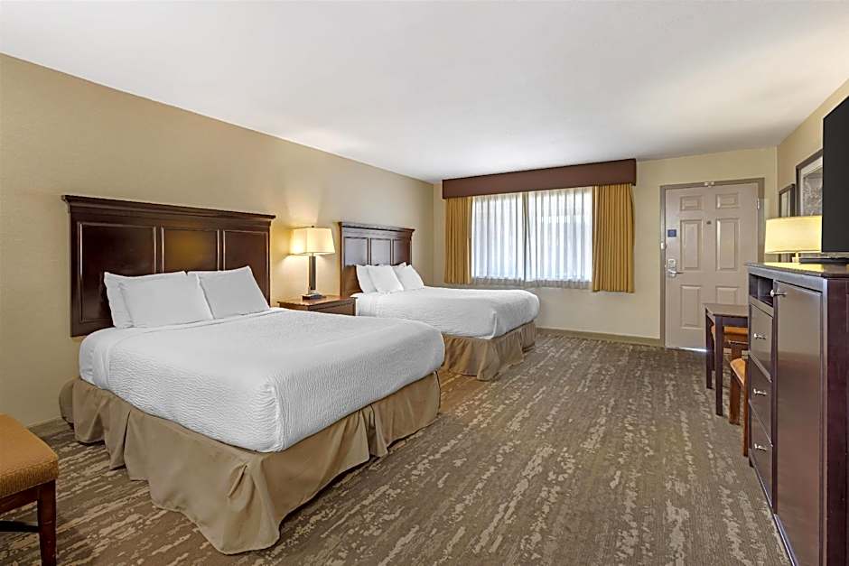 Best Western Plus Frontier Motel