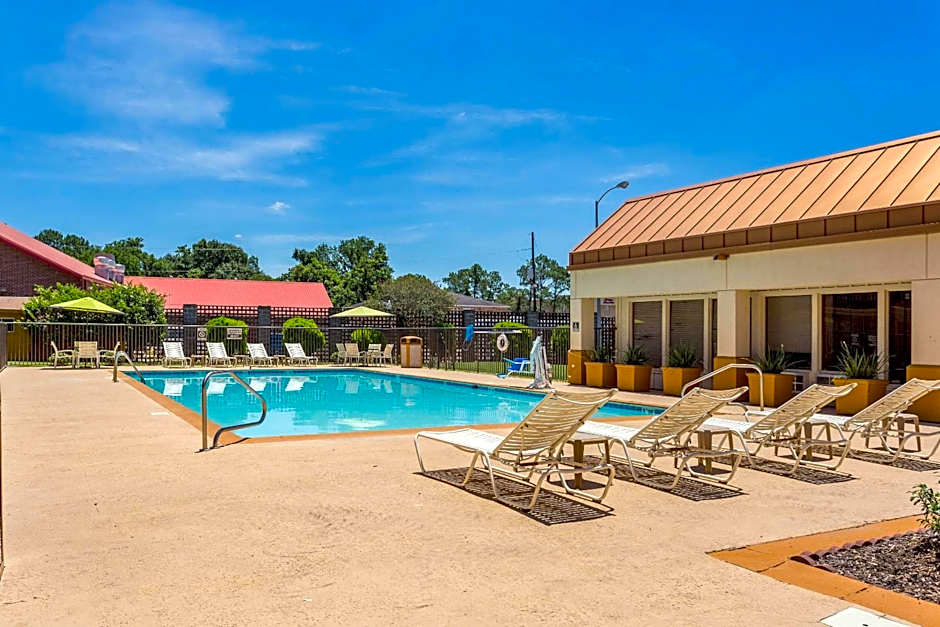 Quality Inn & Suites Baton Rouge West - Port Allen