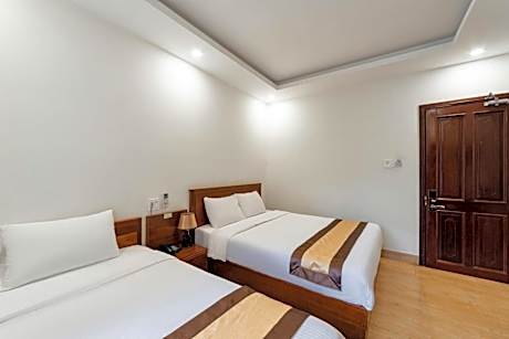 Triple Room with Bath