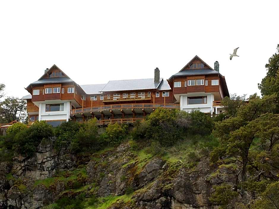 Isla Victoria Lodge