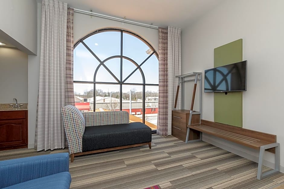 Holiday Inn Express & Suites - South Bend - Notre Dame Univ.