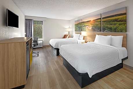 Double Room with Two Double Beds - Non-Smoking