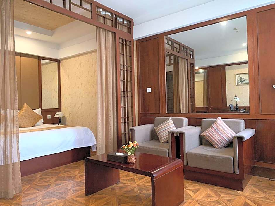 Linjiang International Cruise Hotel (Shanghai Youyi Road)