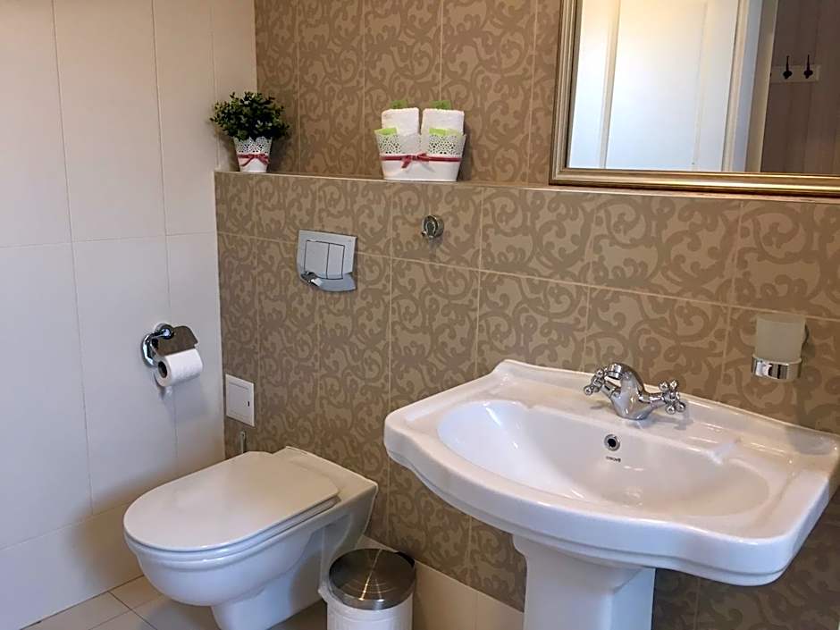 Family Hotel Agoncev