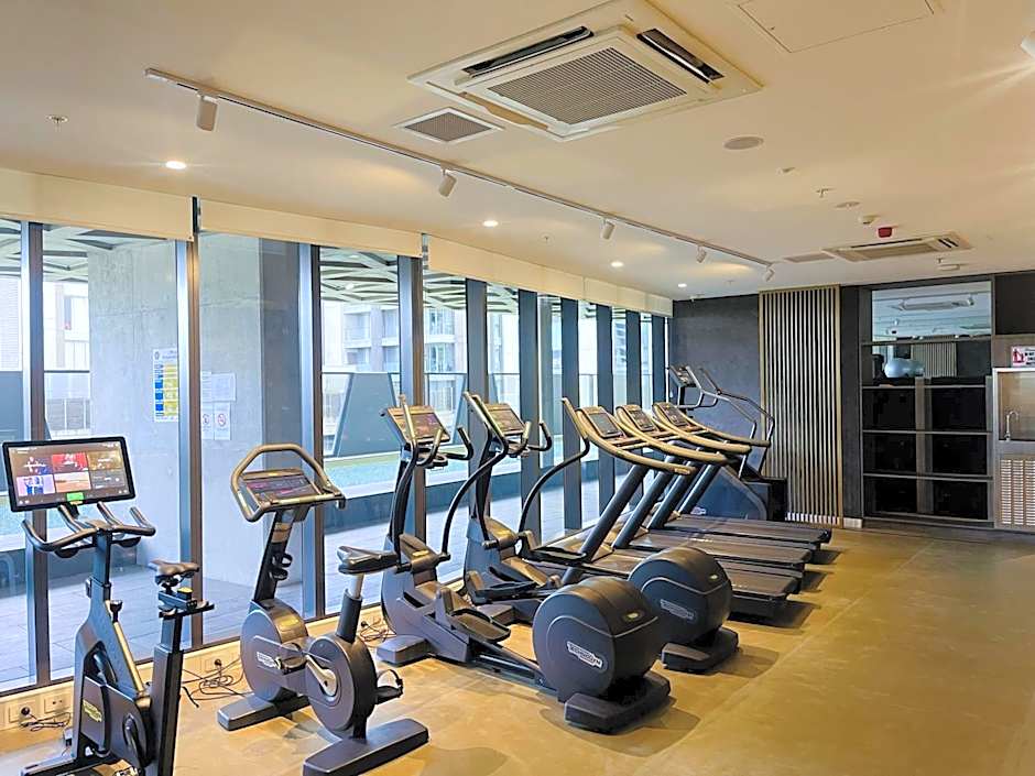 Realm Apartments by CLLIX