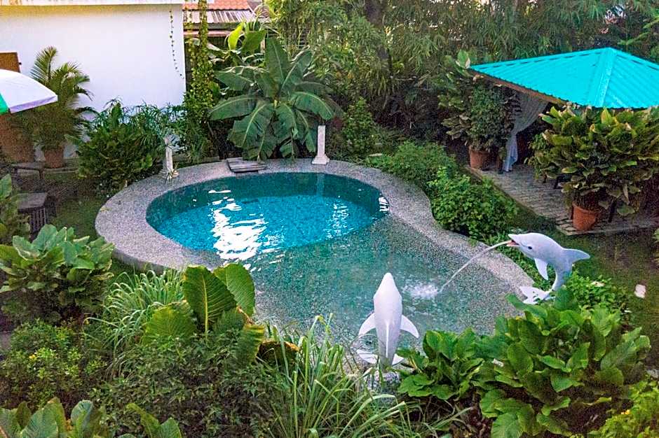 HAKS Boutique B&B with Pool & Farm-to-Table Dining