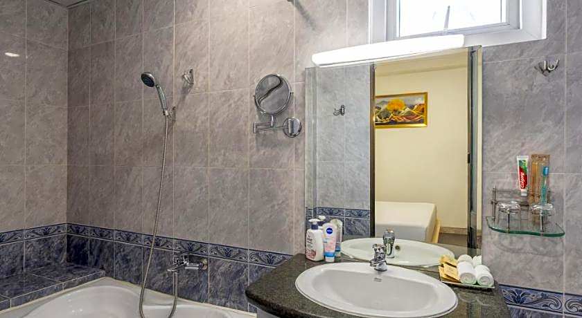 A25 Hotel - 22 Nguyen Cu Trinh