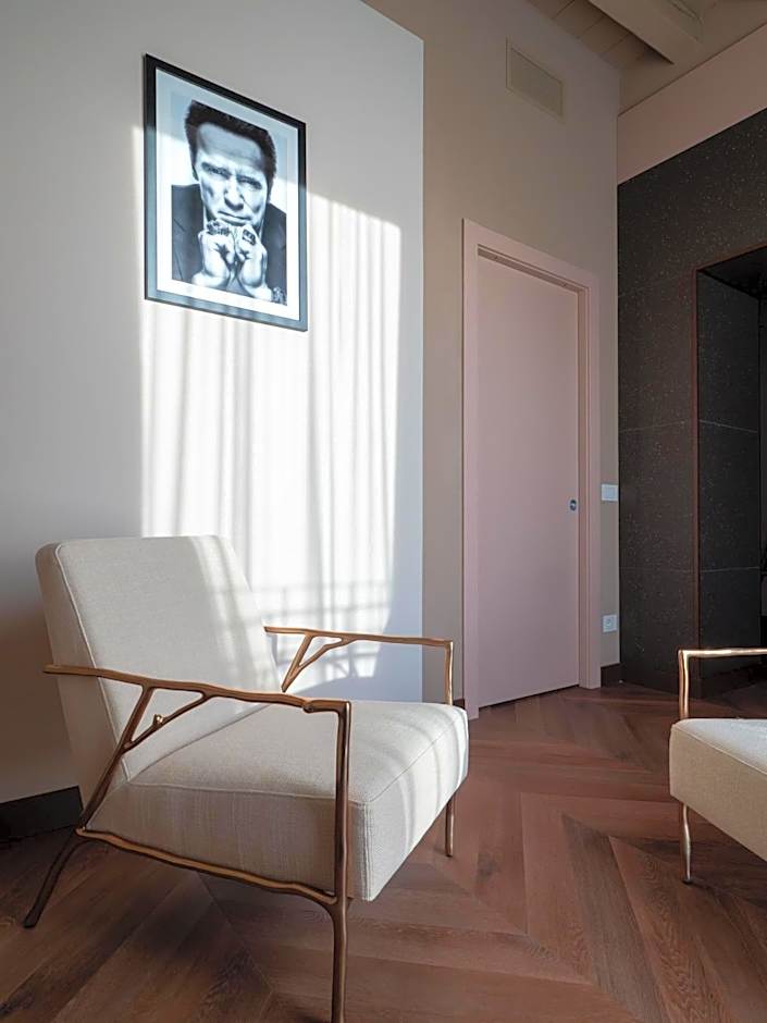 The Glam Boutique Hotel & Apt