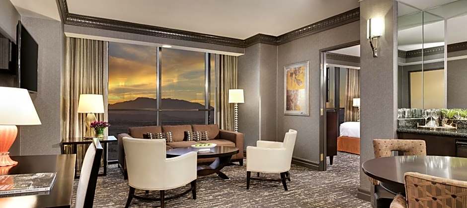 Photo 1 of 4 of 1 Bedroom Suite, Tower