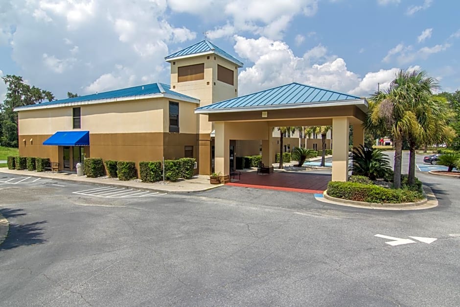 Econo Lodge Darien