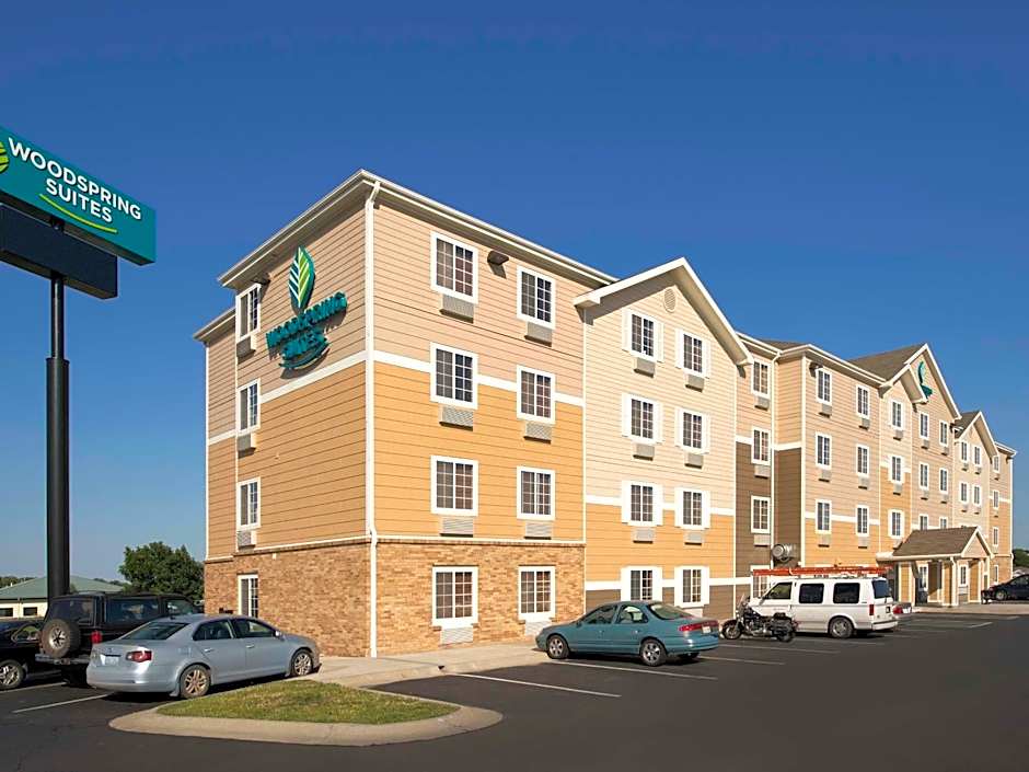 WoodSpring Suites Lincoln Northeast I-80