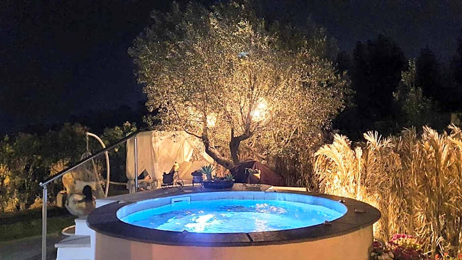 Elefteria Apts & Suites