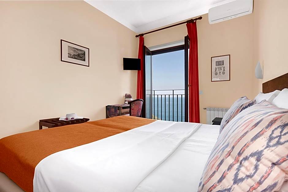Hotel Desiree