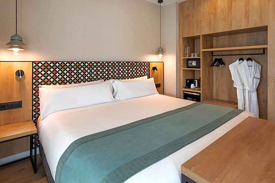 Catalonia Excelsior Hotel