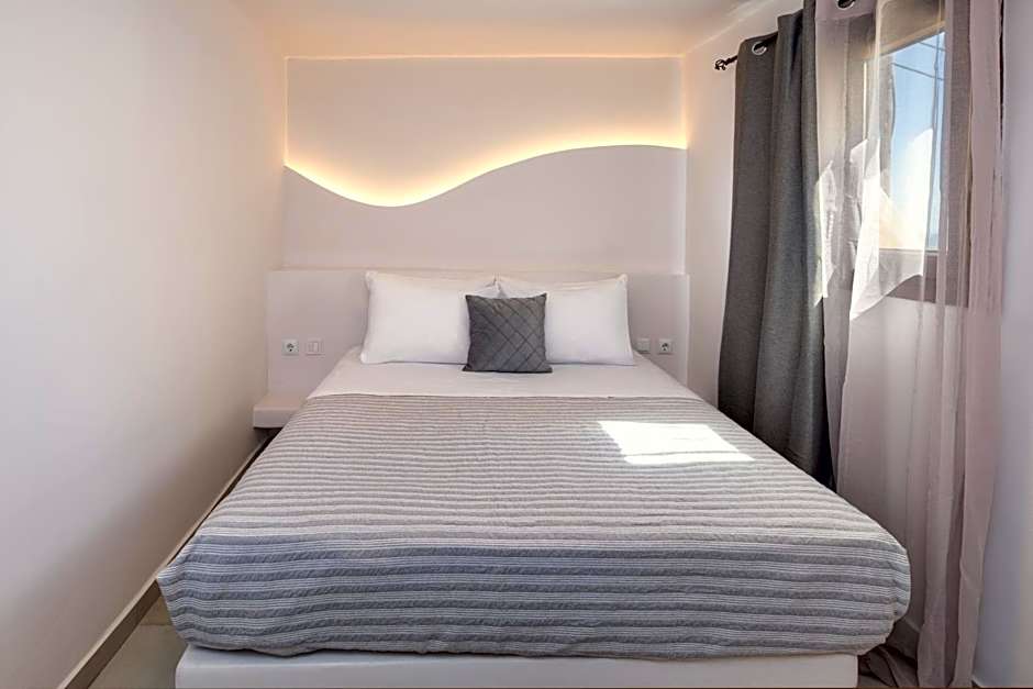 Santorinn Suites Fira