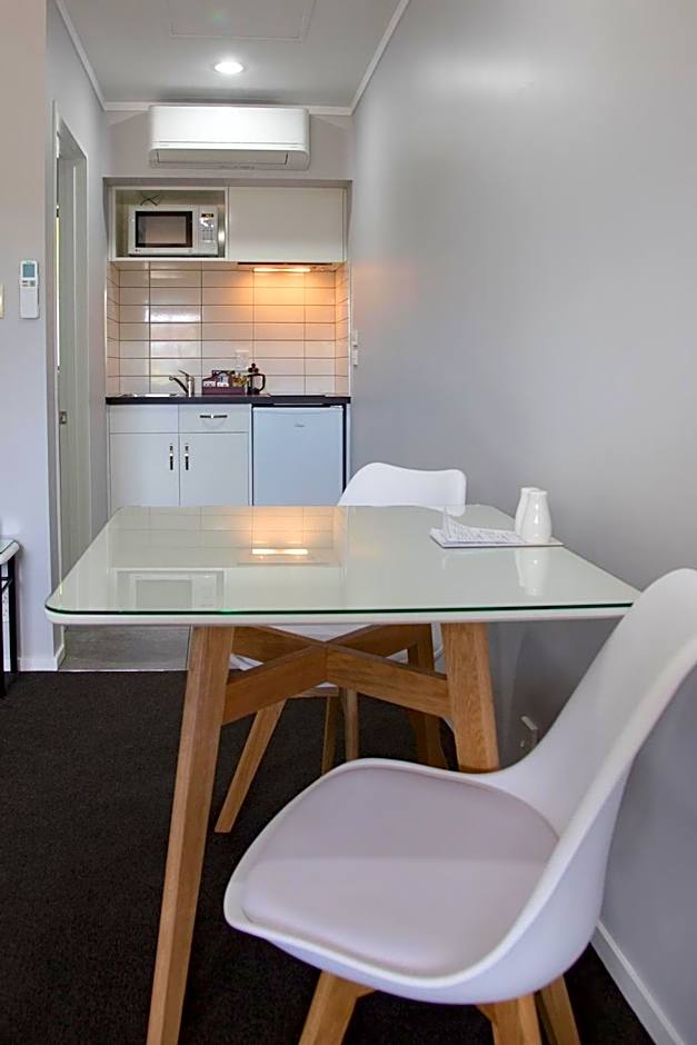 BKs Palm Court Motor Lodge