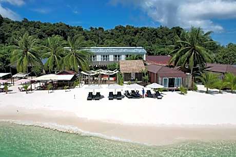 WHITE SAND ARK RESORT