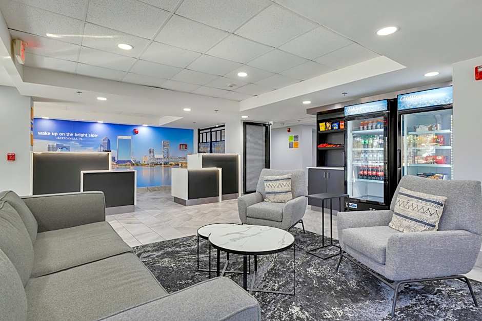 La Quinta Inn & Suites by Wyndham Jacksonville Mandarin
