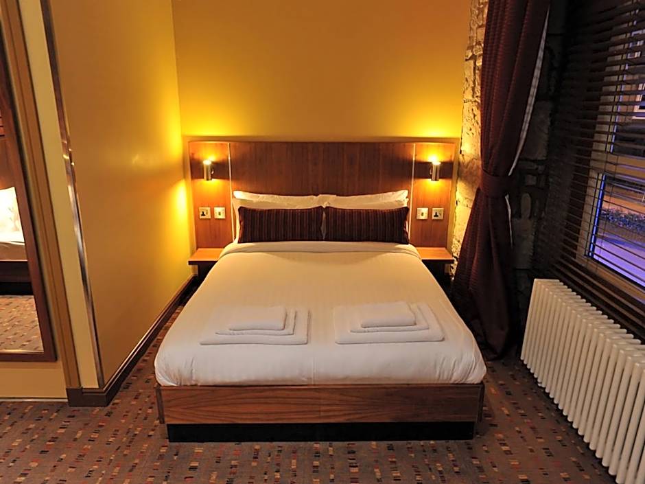 The Commercial Hotel